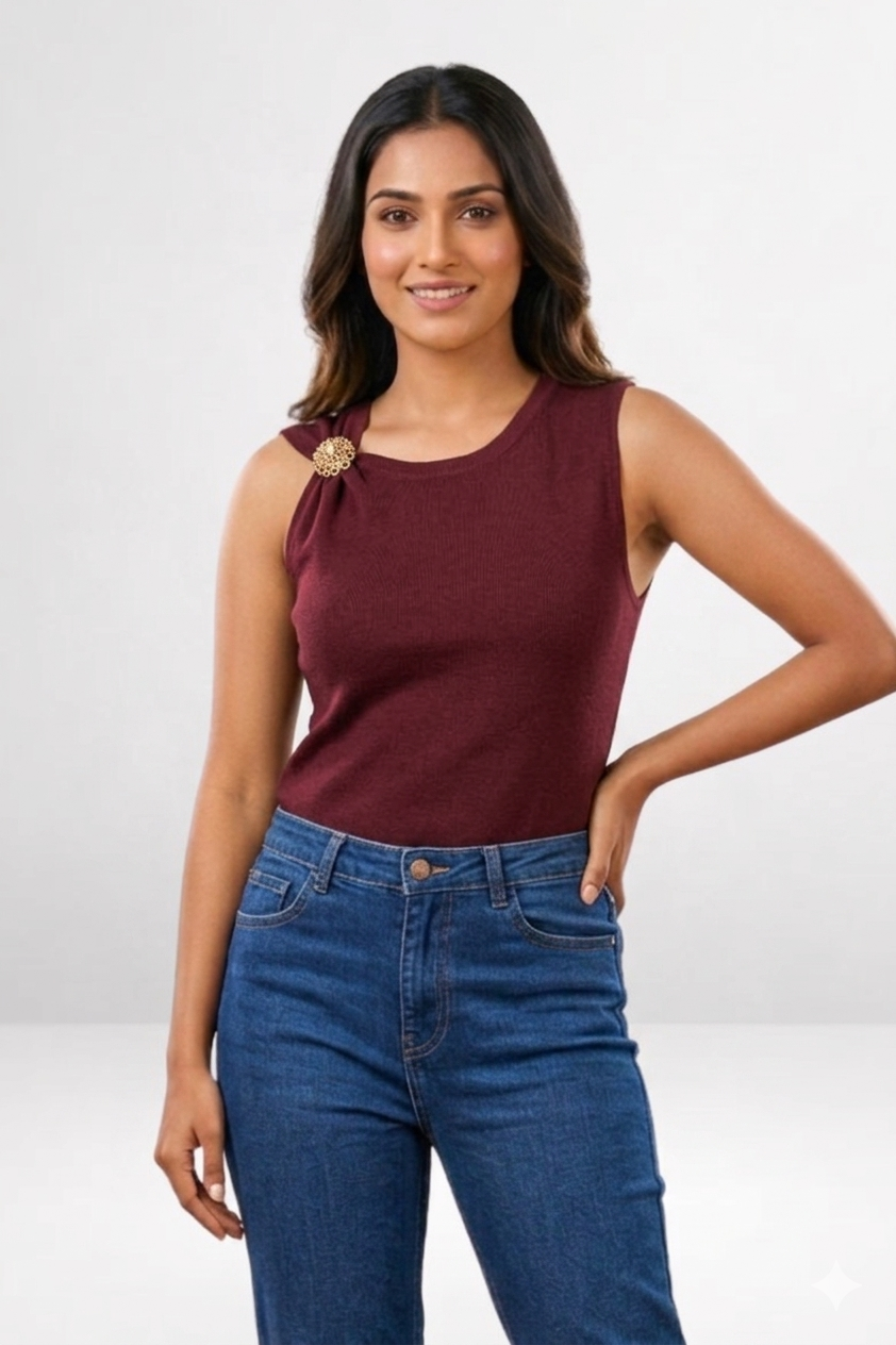 Scallop Shoulder Button Detail